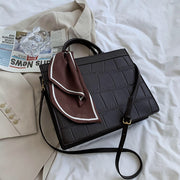 Cleo - Elegante und klassische Handtasche